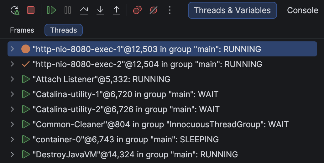 Aba Threads mostrando dois threads parados no mesmo local de ponto de interrupção